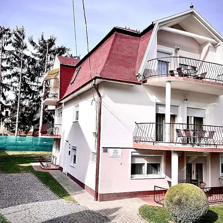 Lägenhet Berke Apartman