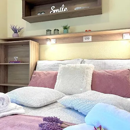 公寓 Berke Apartman *