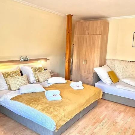 Berke Apartman 公寓 *