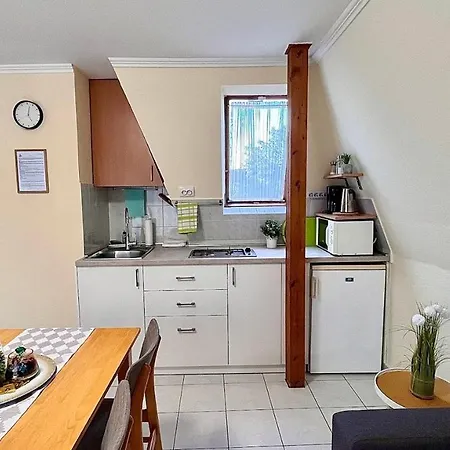 Berke Apartman 公寓 佐洛卡罗斯